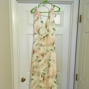 Lulu's White Floral Maxi Dress